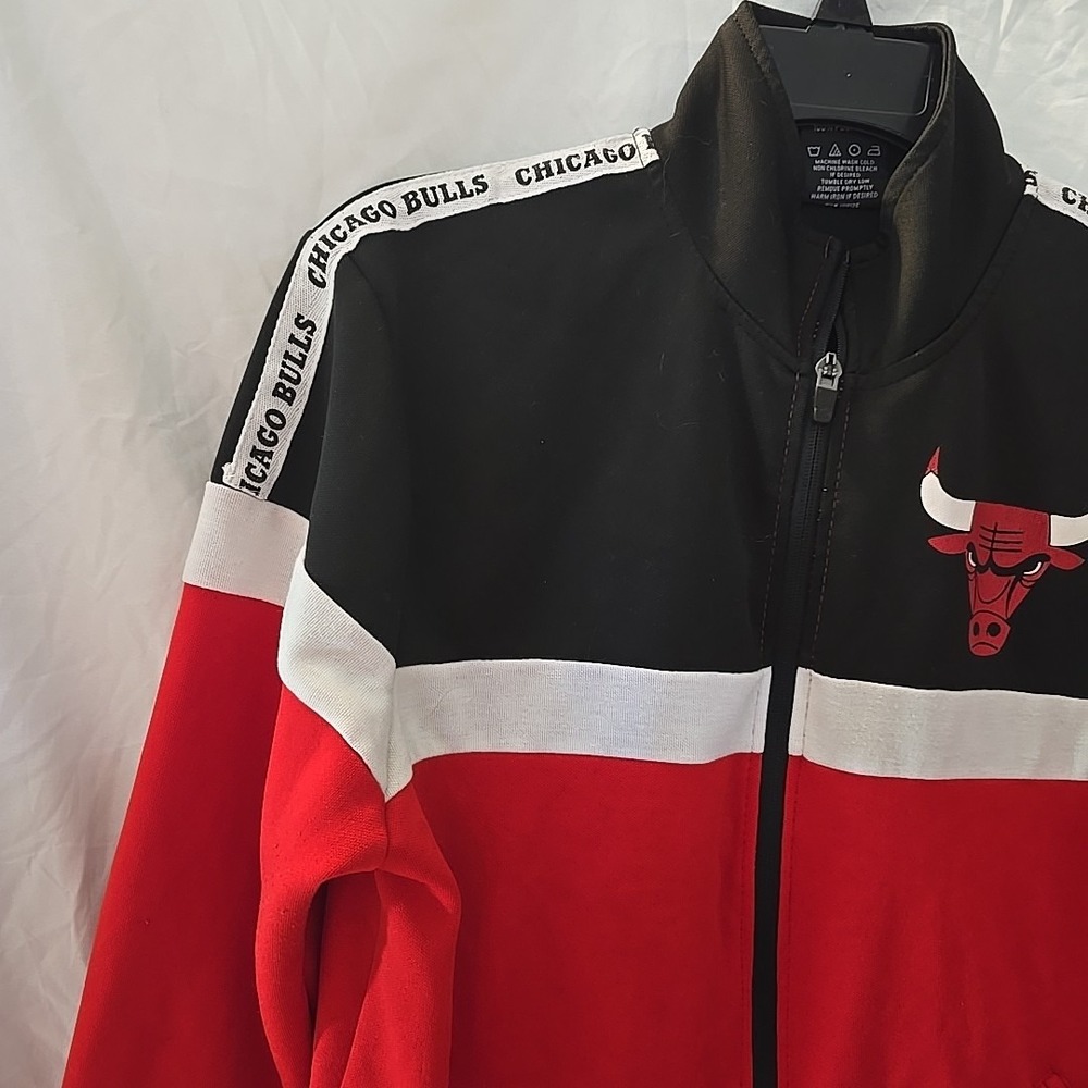 NBA Full-zip Chicago Bulls Track Jacket‎ Retro Chicago Bulls Spellout Size S - Picture 3 of 16